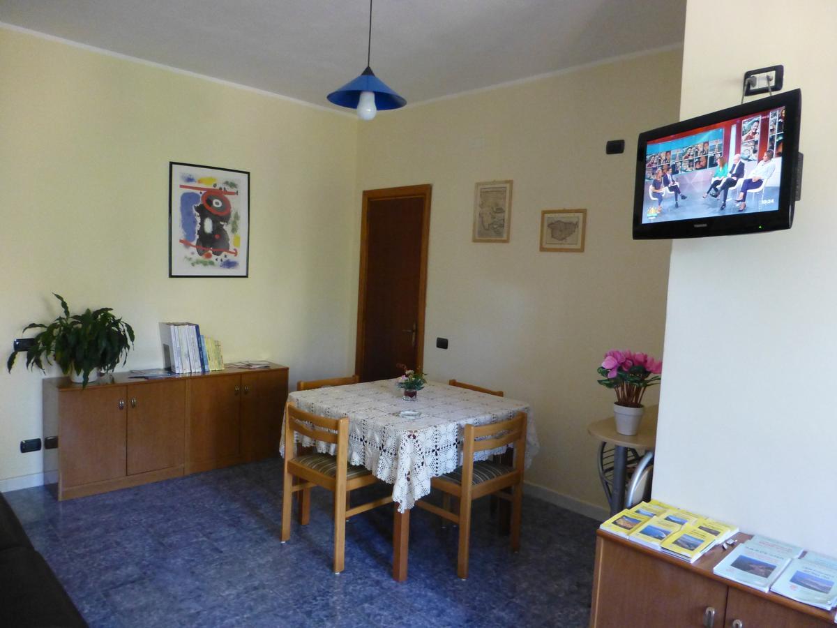 Casa Vacanza Appartamenti Al Mare Capoterra Exterior foto