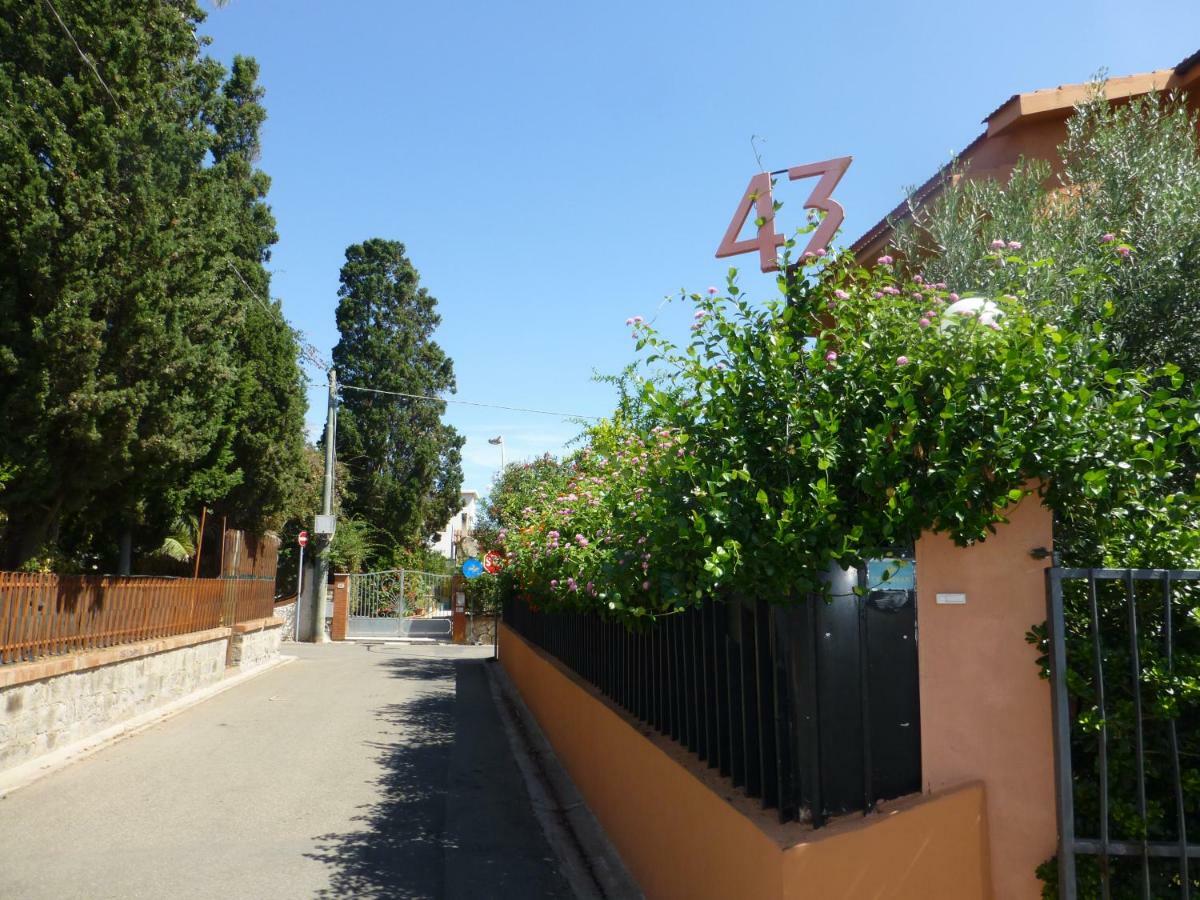 Casa Vacanza Appartamenti Al Mare Capoterra Exterior foto